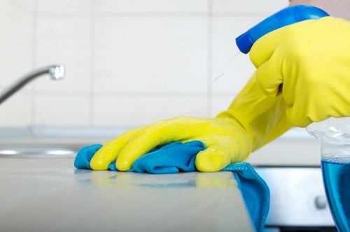 Final touches of end of tenancy cleaning service in London